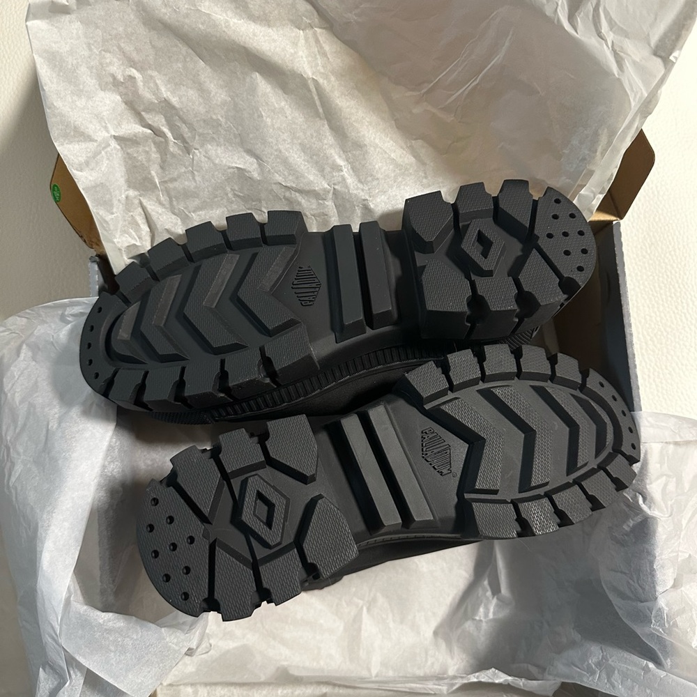 [[SOLD]] PALLADIUM Revolt Overcrush Quilted Boots - Picture 7 of 10